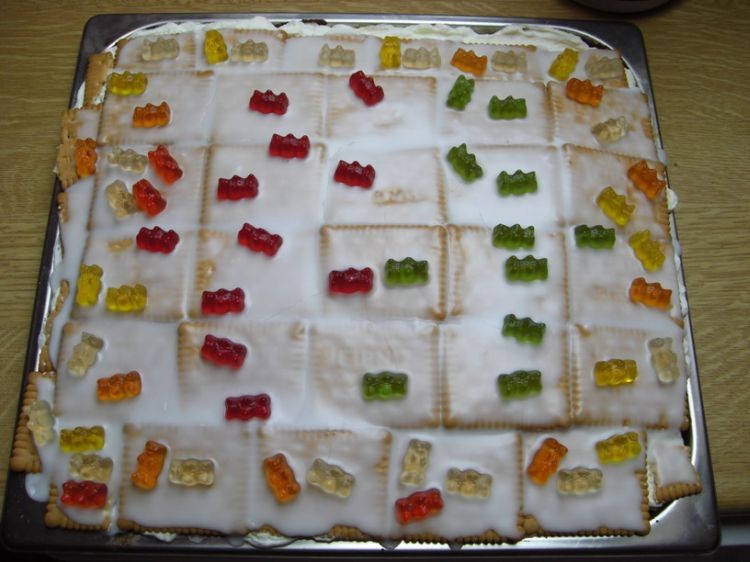 for kids: Zitronen-Butterkeks-Kuchen (Gummibärchen-Kuchen) | Ein ...