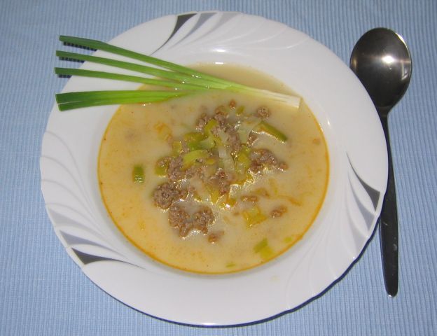 Hackfleisch-Käse-Suppe mit Porree | Ein Kochmeister Rezept