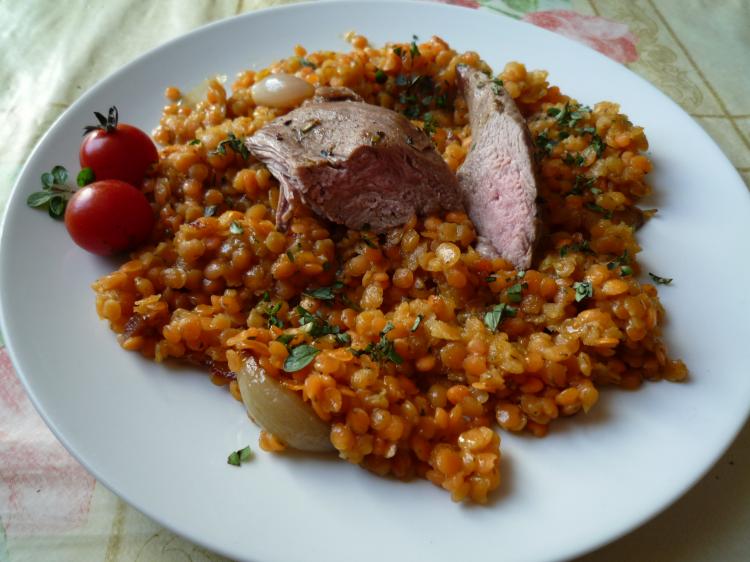 Lammfilet auf Curry-Linsengemüse