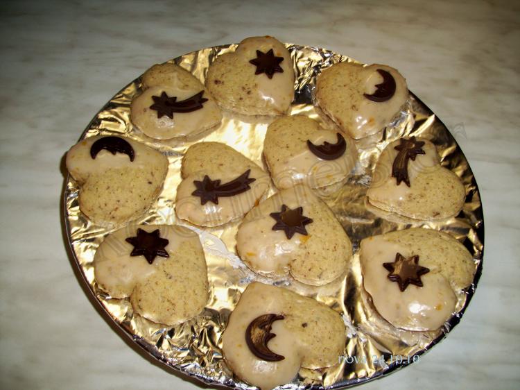 Aprikosenherzen mit Lebkuchengewürz