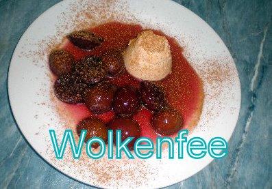Foto Joghurt Panna Cotta in Rotweinpflaume