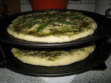 Foto Kräuterfladen vom Blech