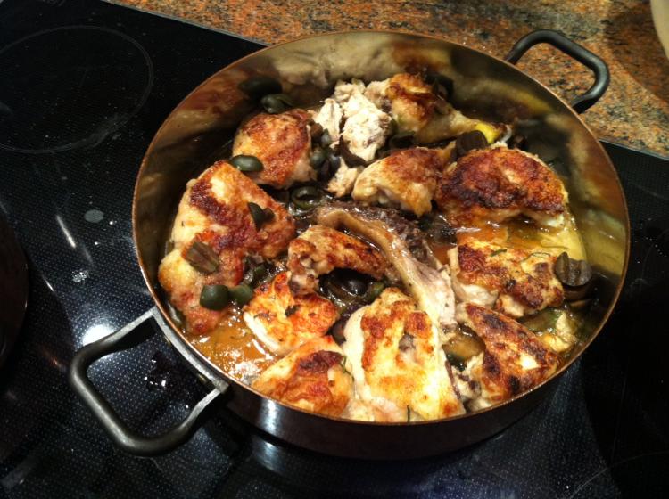 Foto Geschmortes Huhn mit Oliven toskanisch