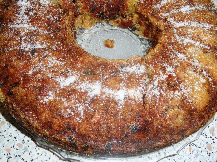 Foto Nusskuchen mit Trockenfrüchten