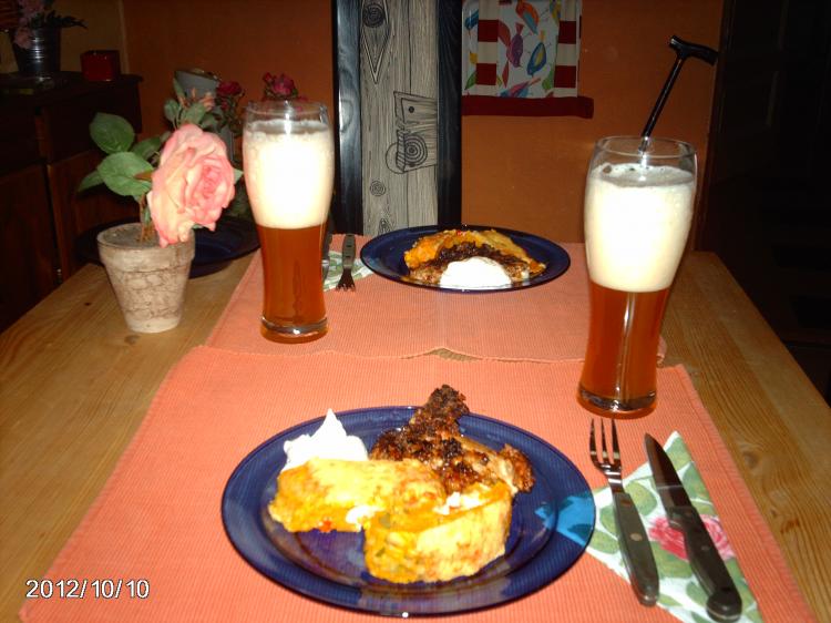 Foto Kürbis-Kartoffel-Roulade mit Kalbskoteletts im Cornflakesmantel