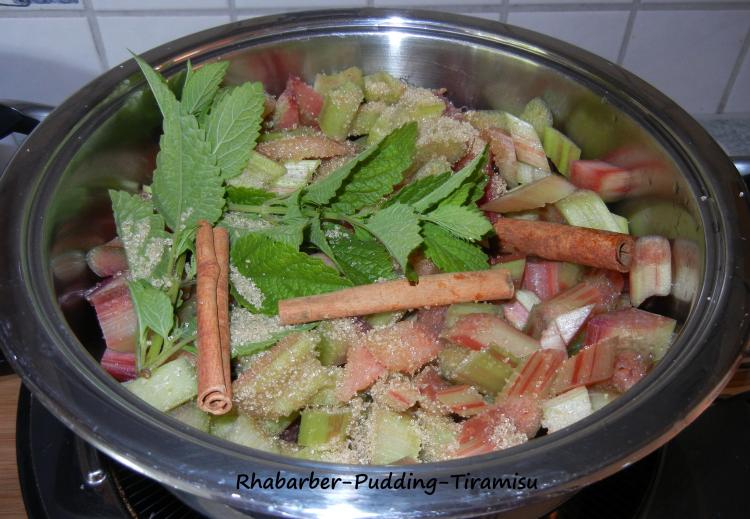 Foto Rhabarber-Pudding-Tiramisu